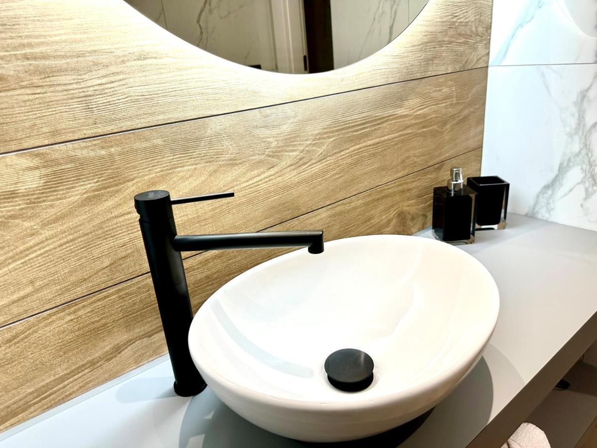 Prestige Duomo Apartment - Lake Como Ngoại thất bức ảnh